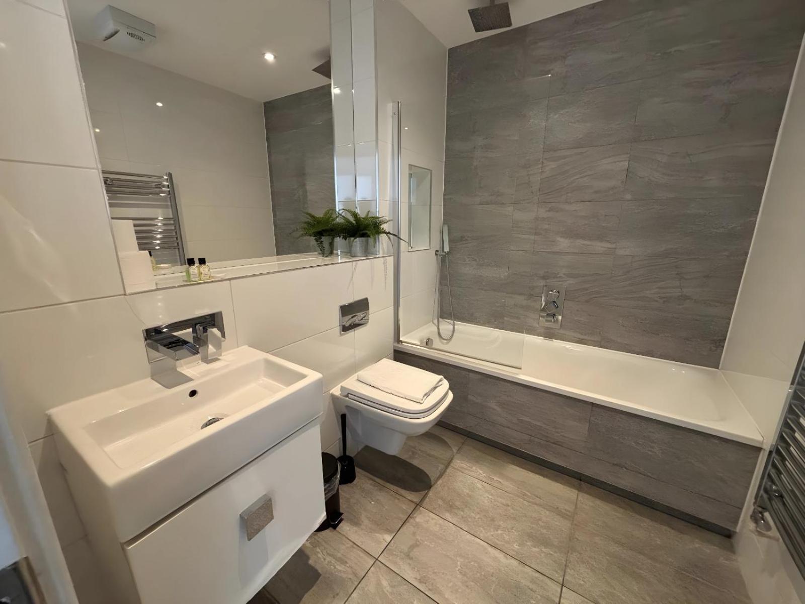 City Aldgate Apartments London Exterior foto